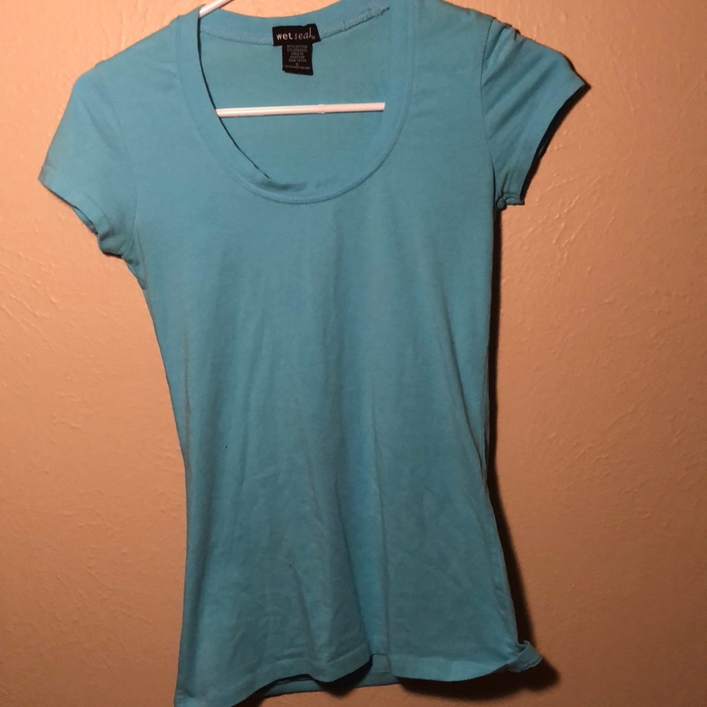 Tee shirt